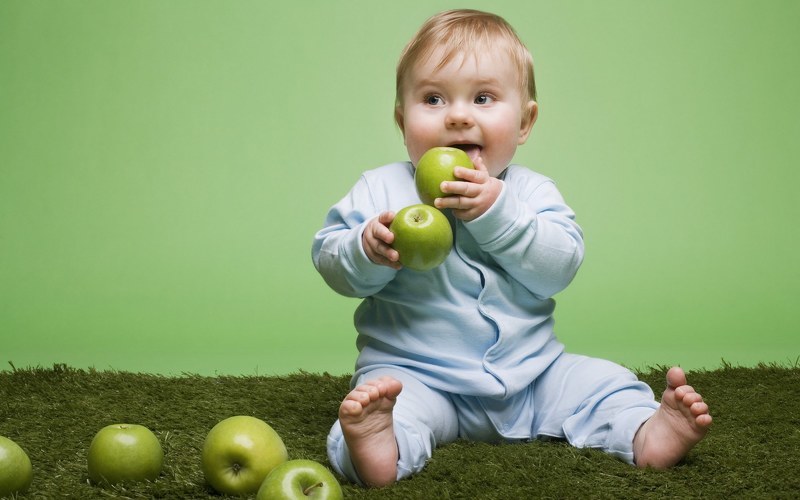 Разные яблоки польза детям и новорожденным