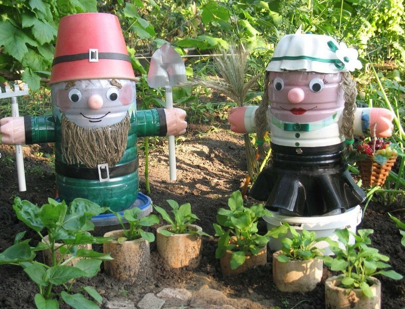 Фигуры для сада своими руками фото. Жители сада из пластика