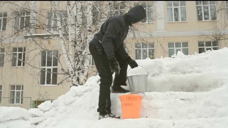 Можно ли самостоятельно построить снежную горку во дворе многоквартирного дома?