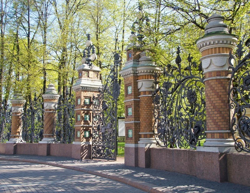 Михайловский парк в Санкт-Петербурге