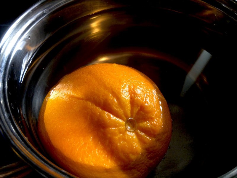 Вымачивание апельсинов перед приготовлением