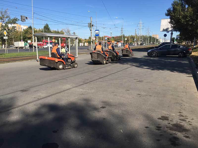 Отличные газоны в Самаре - это заслуга работников АСАДО и тракторов Husqvarna