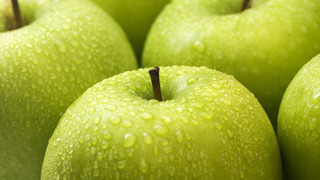 Чем полезны яблоки для детей и взрослых?