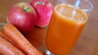 Как сделать сок из яблок и моркови - рецепт