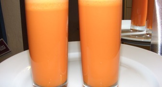 Рецепт - Сок из яблок и моркови