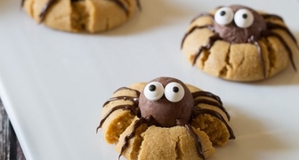Сладости на Хэллоуин: печенье Шоколадные пауки
