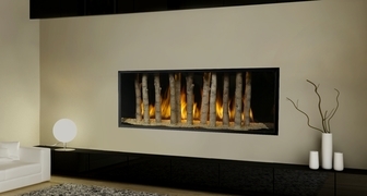 Встроенный газовый камин с рисунком на жаропрочном стекле фото
