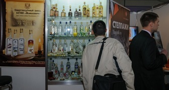 Алкогольные напитки на выставке Продэкспо в Москве  