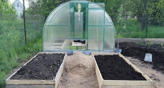 Подготовка к весенним посадкам теплиц, высоких грядок и компостных ям