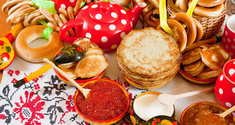 Вкусные угощения на ярмарке Широкая масленица 