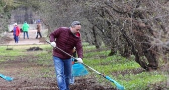 В субботнике приняли участие волонтеры