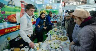 Дегустация молочной продукции на выставке в Республике Крым