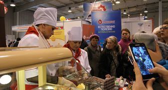 Агропромышленная неделя - продажа сладостей
