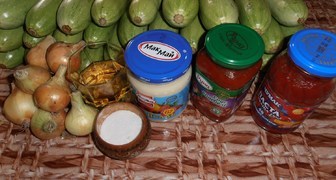 Ингридиенты для икры кабачковой с майонезом и томатной пастой