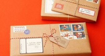 Оформление подарка в виде почтовой посылки от Деда Мороза