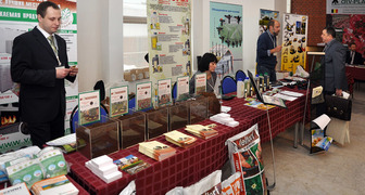Плодородная почва и торф для выращивания садовых культур на выставке в Поведниках  