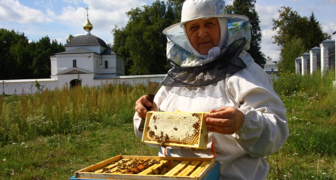 Спас назвали Медовым за традицию собирать мед в начале августа