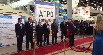 Выставка Агрокомплекс - выступление представителей ведущих производителей техники