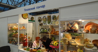 Ярмарка Крещенские морозы: изделия из глины и керамики от псковских мастеров