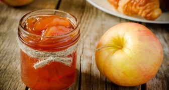 Заготовка яблок с курагой и медом на зиму