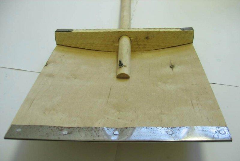 Деревянная лопата для уборки снега своими руками
