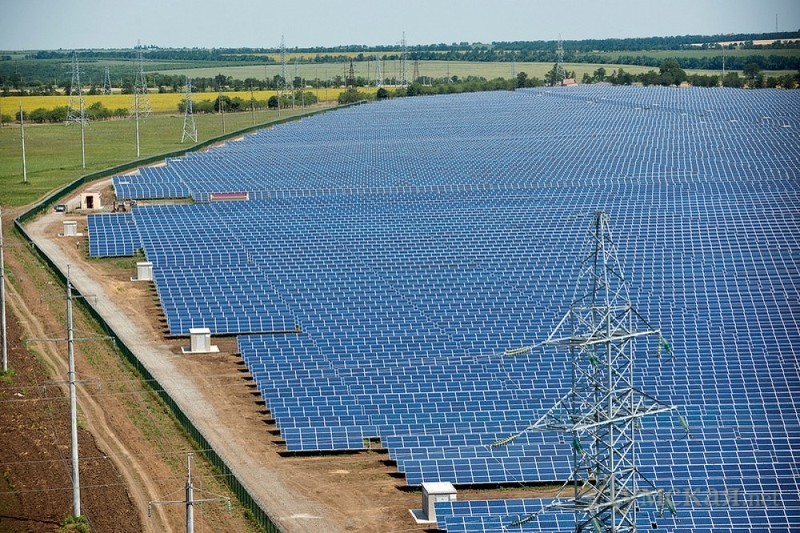 Электростанция на зеленой, солнечной энергии
