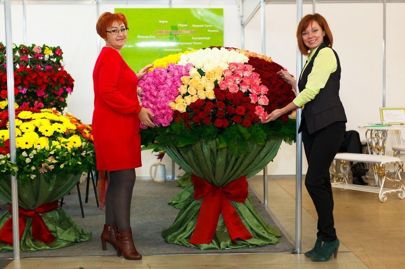 Разнообразие срезанных цветов на выставке Ural Flowers