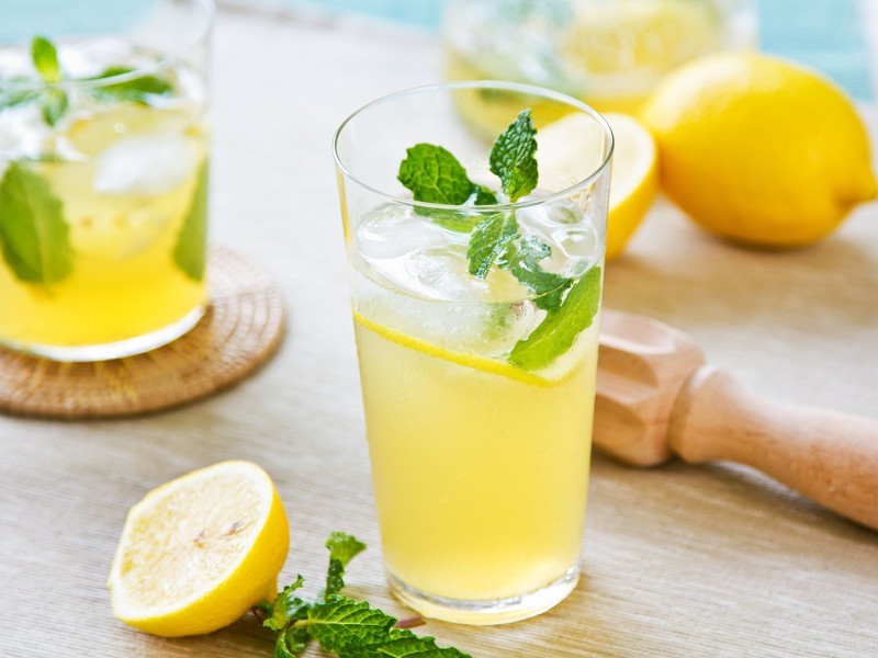 Лимонный сок с водой для лечения от простуды