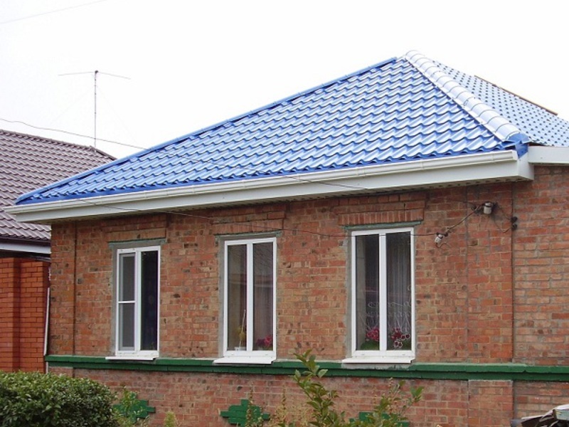 Шатровая вальмовая крыша фото