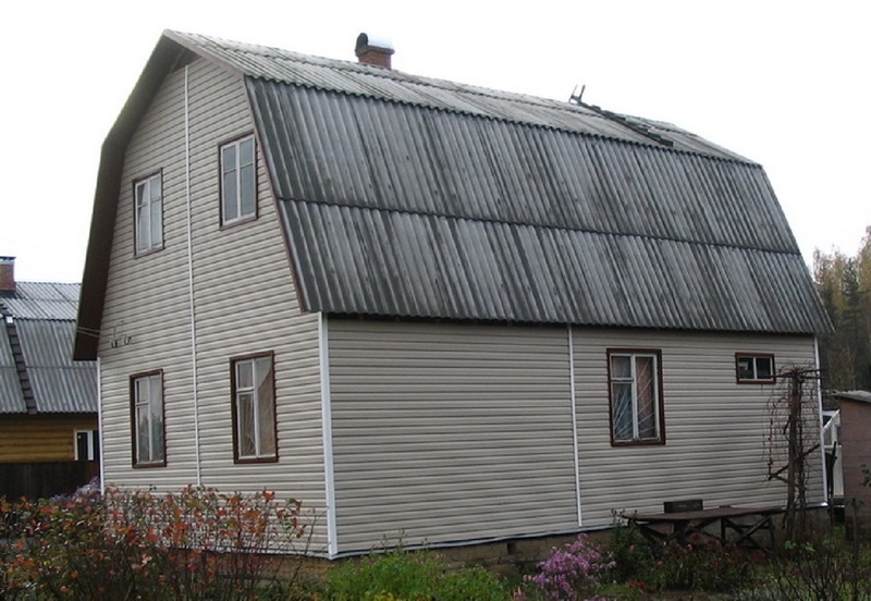 Шиферное покрытие для крыши дома