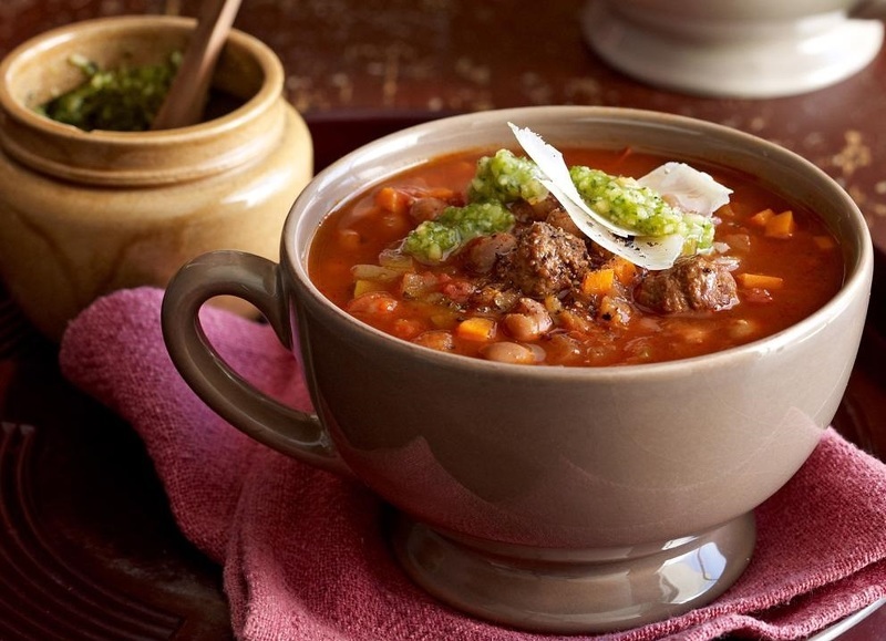 Суп из фасоли консервированной готовится намного быстрее чем из сушеной или свежей