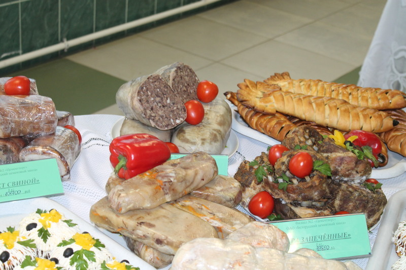 Традиционные блюда российской кухни на ярмарке Крещенские морозы