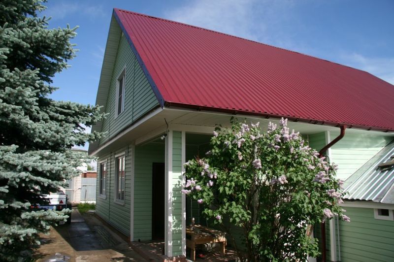 Выбираем профнастил для крыши частного дома